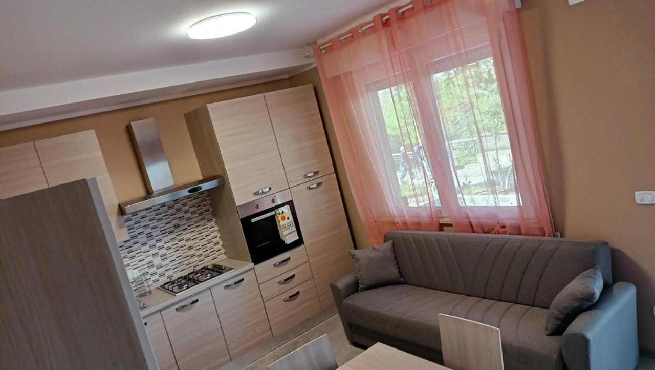 Villa Paoletti, Appartamento Confortevole Nel Cuore Di Gradara Dış mekan fotoğraf